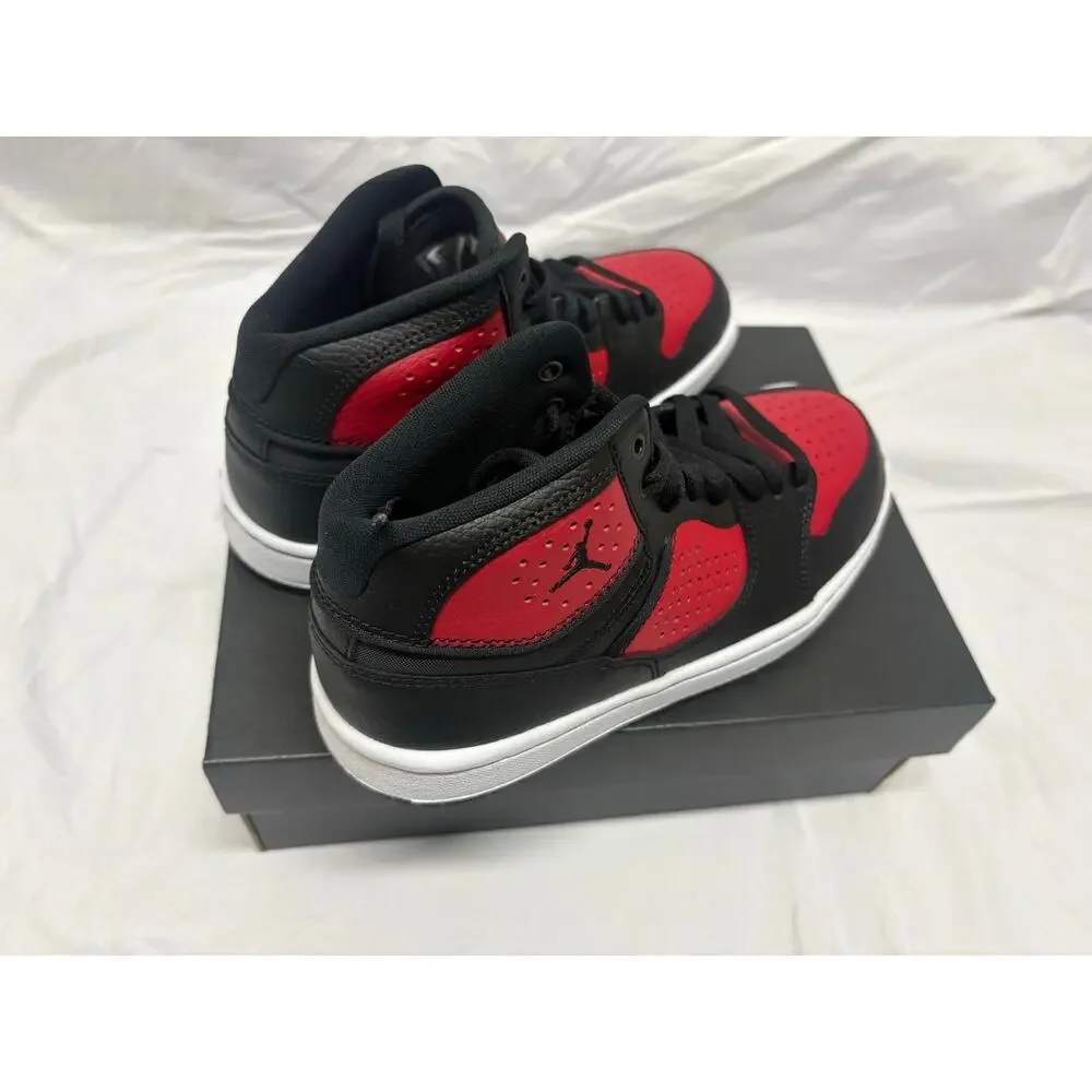 Jordan Access GS Black and Red Size 5 Youth New with Box